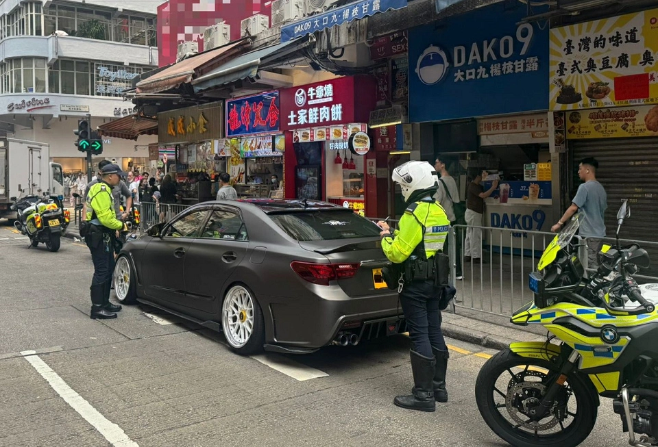 警方西九龍打擊交通違例 拘9男涉醉駕