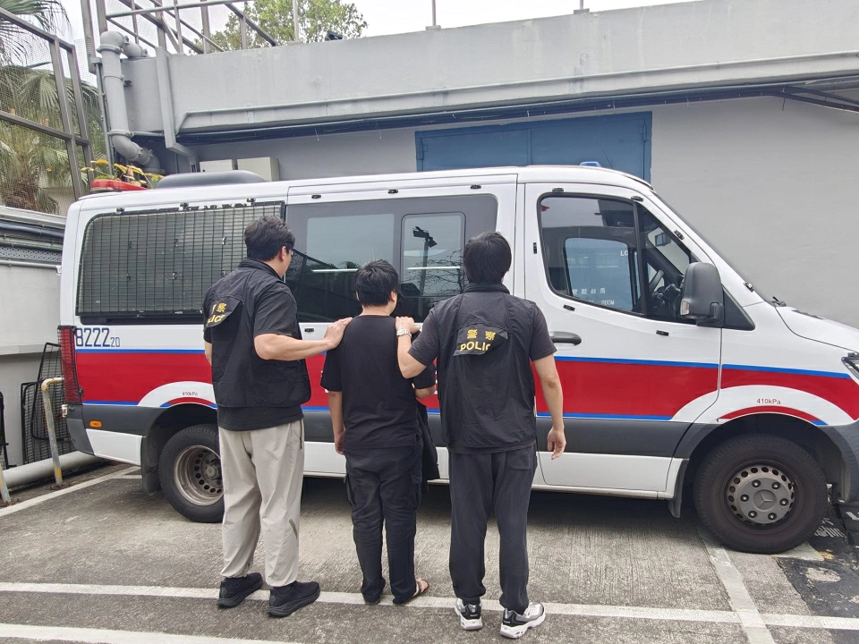 警方大埔破毒品倉 拘一男檢20萬元毒品