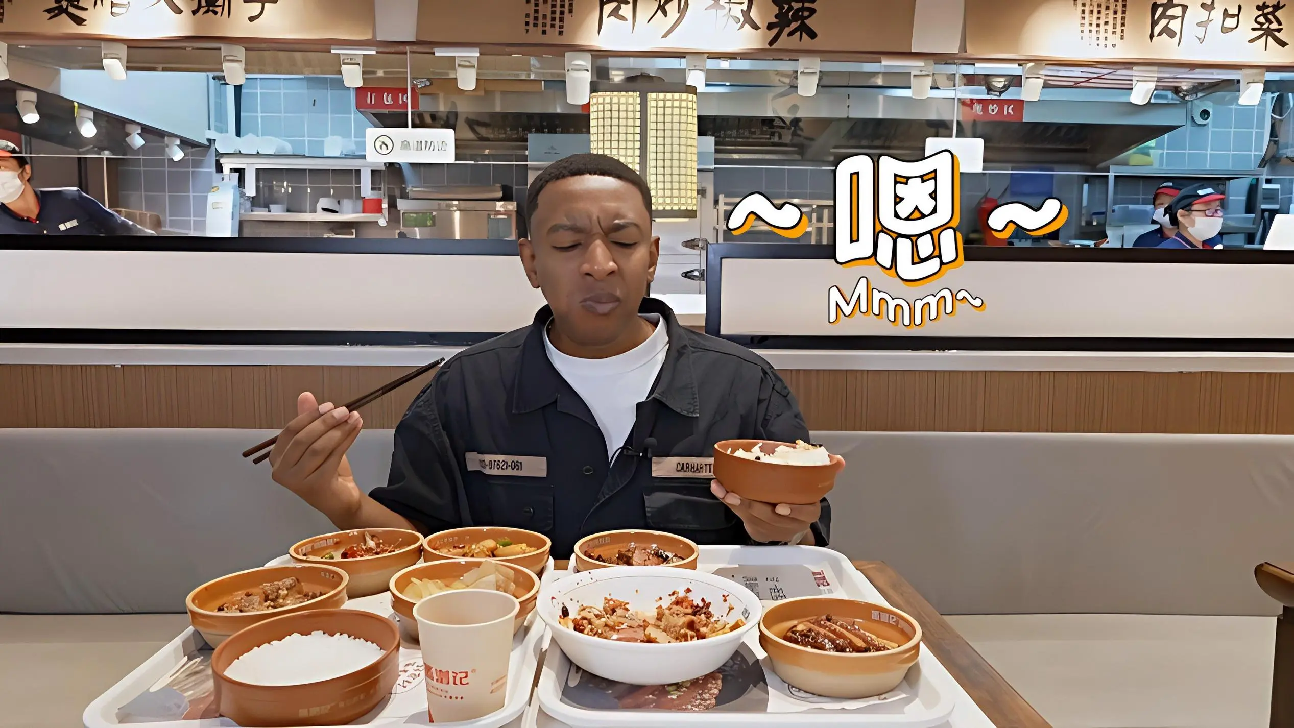 外國小哥零幀起手做蒸菜，《在長沙，都實現2》解鎖瀏陽蒸菜香辣秘訣