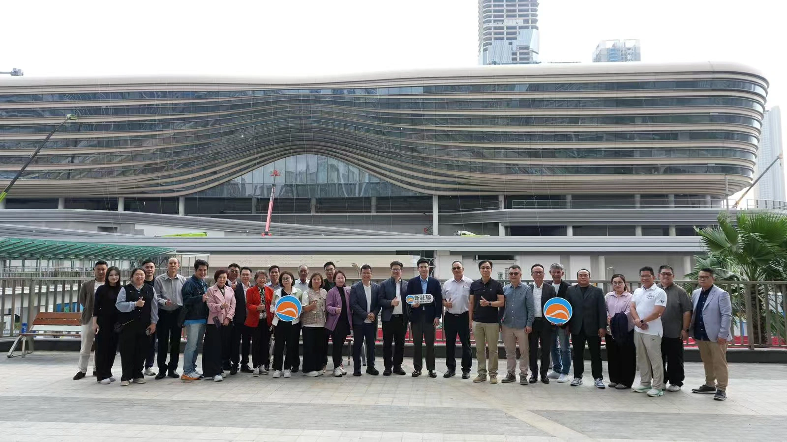 新社聯考察皇崗口岸重建項目 與深圳市政協、市口岸辦交流