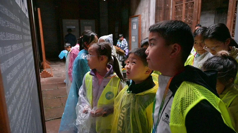 皖祁門：「行走課堂」春光美