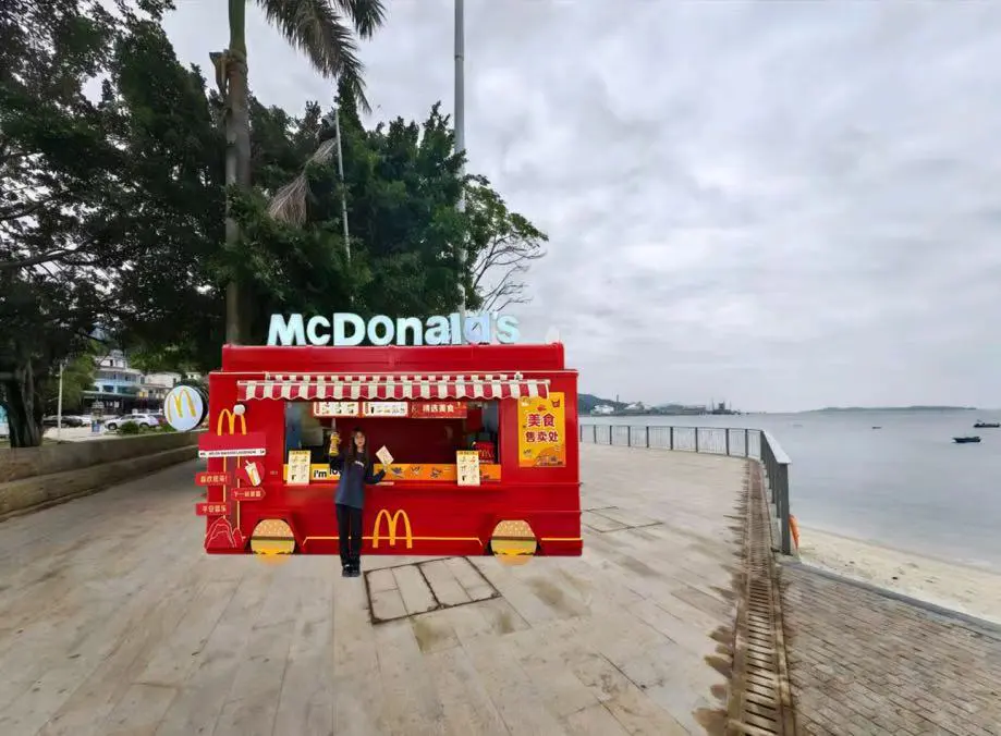 麥當勞主題餐車正式進駐深圳官湖沙灘 解鎖海濱夏日「甜」滿新體驗