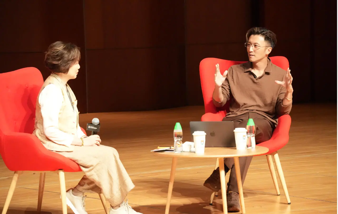 「當年個個笑我黐線」  謝霆鋒Talk曝「推倒重來」價值觀 寄語年輕人 玩AI都要有自己Experience