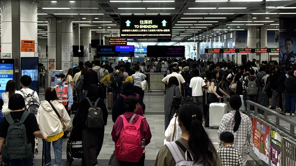 復活清明長假第二天 截至早上10時 各管制站錄約24.9萬人次出入境