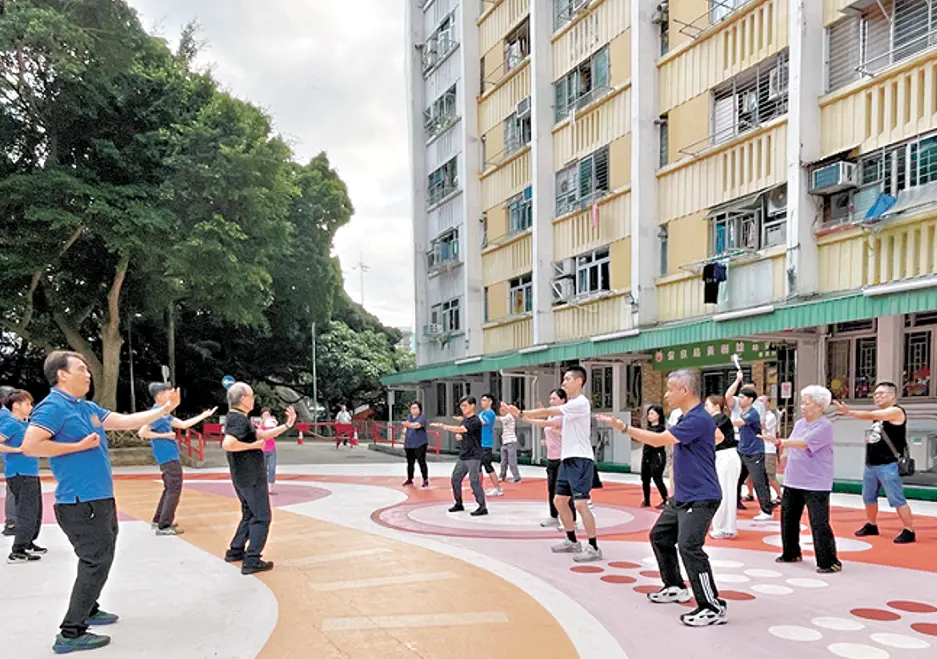 房屋署試行長者戶大門開關訊息系統 舊式屋邨增設樓梯機