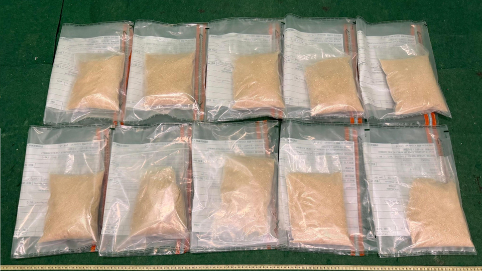 海關機場檢獲22公斤氯胺酮市 值900萬元 拘捕2名男女