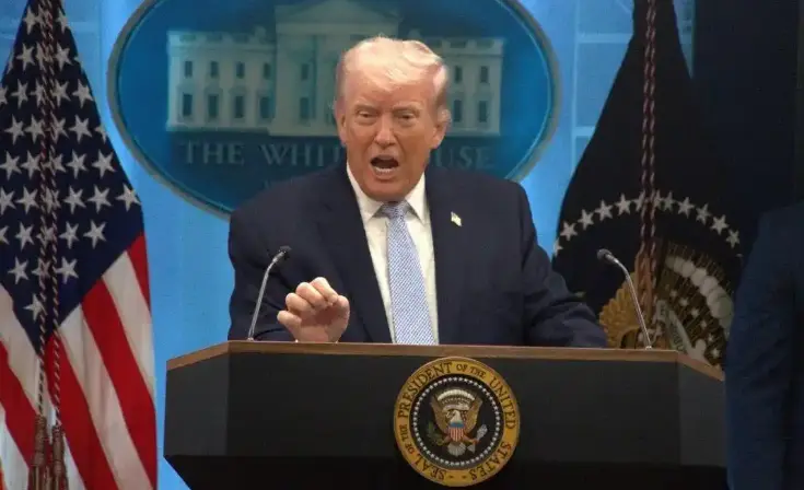 特朗普：營救行動出動155架飛機 被迫炸毀兩架運輸機