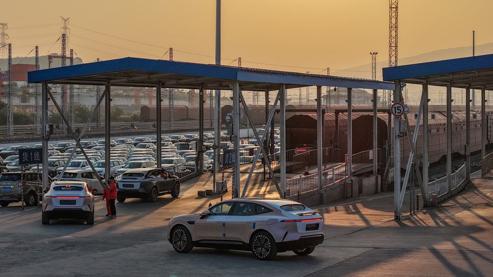 李強簽署國務院令 公布《國務院關於產業鏈供應鏈安全的規定》