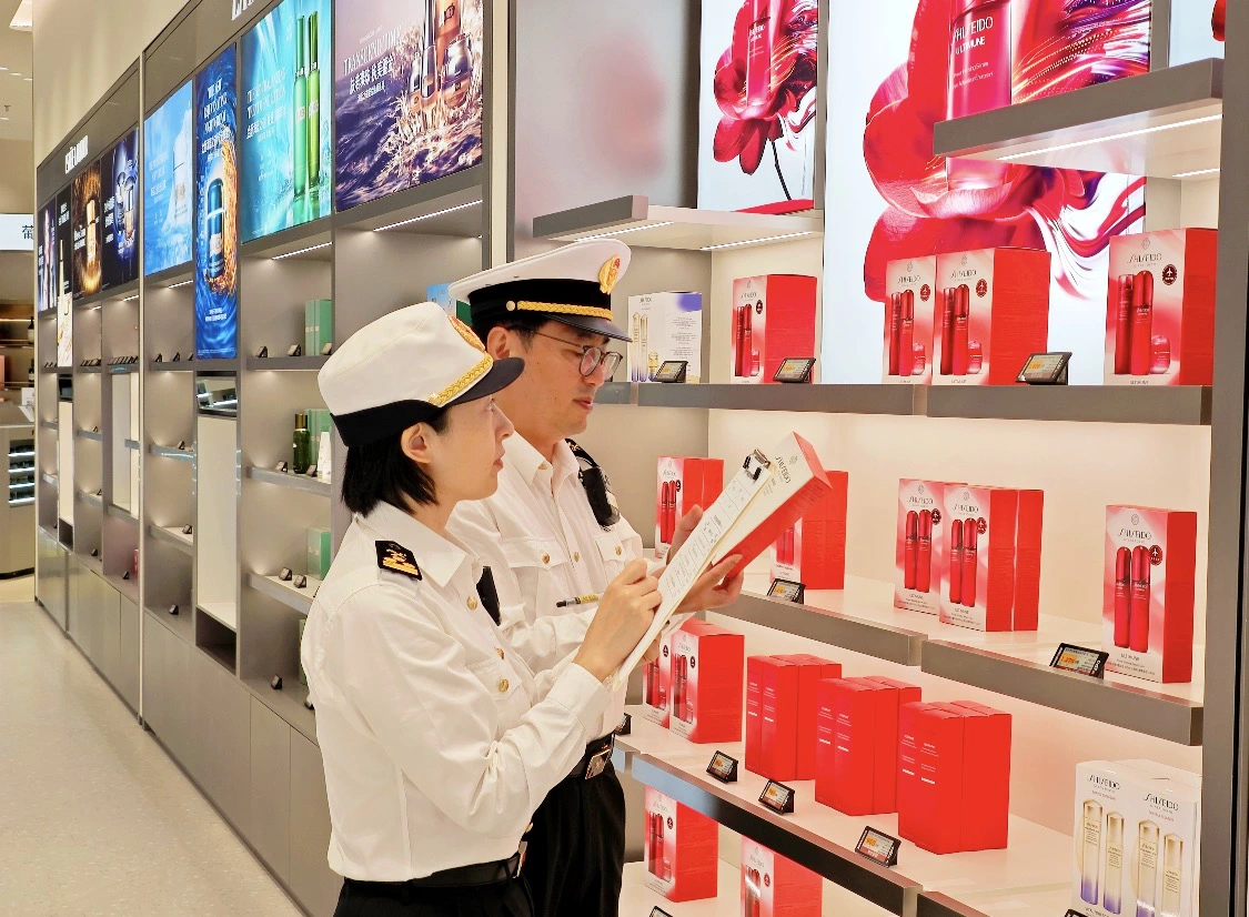 深圳市內免稅店開啟「線上購、機場提」新模式全國首單順利落地