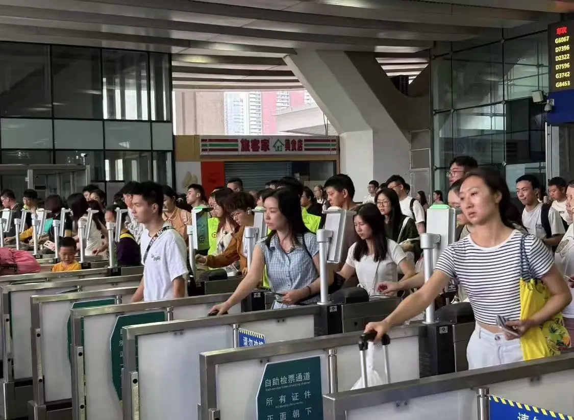     廣深港高鐵單日跨境北上客流創歷史新高