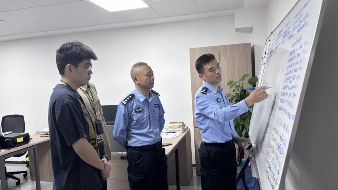 深圳民警「黃金四分鐘」搶回一條生命