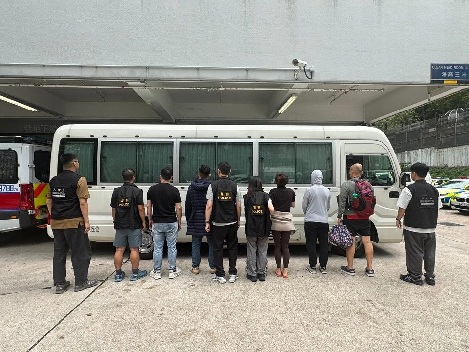 警方灣仔打擊黑工 拘捕5名男女