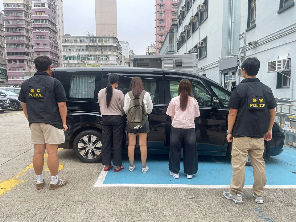 警方深水埗打擊非法賣淫 拘捕3名外籍女