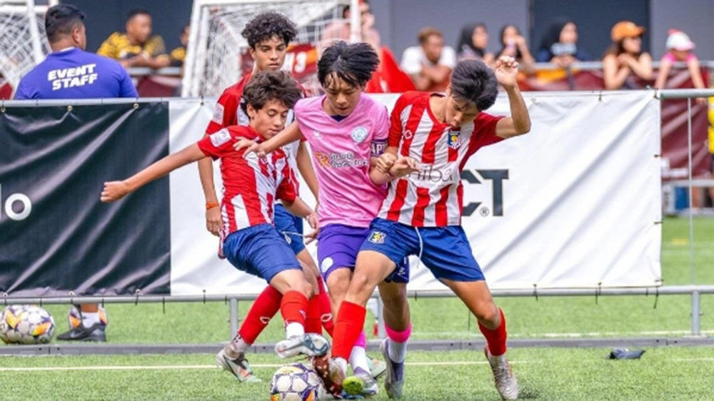 「練到關門才走」：香港Boas足球會奪JSSL多個獎項