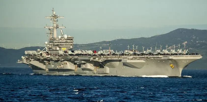 特朗普：所有美國艦船、飛機和軍事人員將繼續留在伊朗周圍