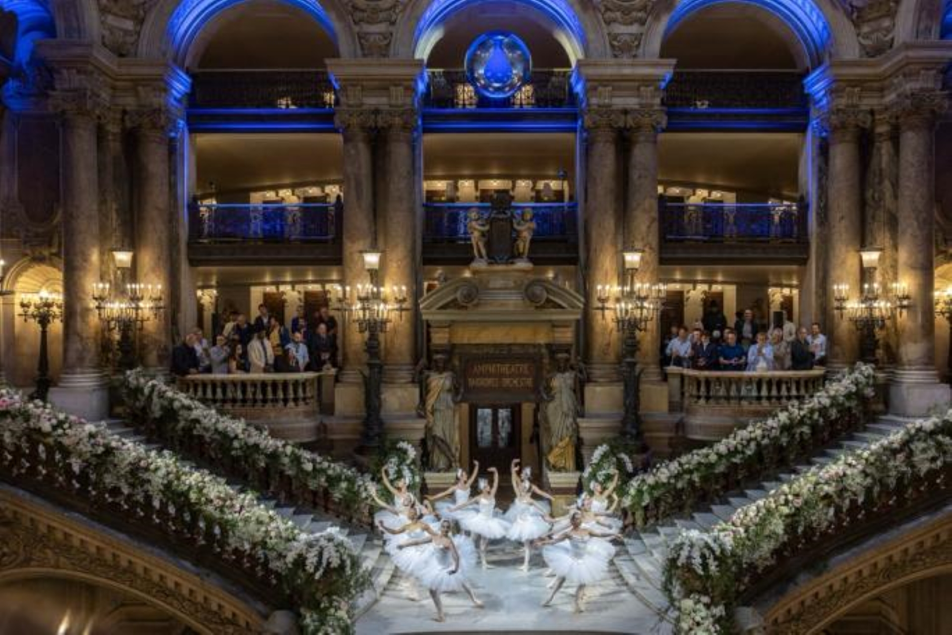 騰勢在巴黎歌劇院舉行歐洲上市發布會  科技新豪華正式啟幕