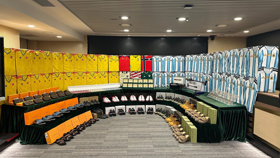 海關檢獲11萬件冒牌貨 市值6400萬元 拘捕3人