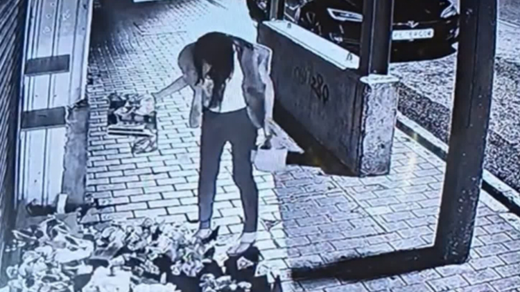 長沙灣怪賊通宵來回多次盜走十多袋冥鏹 紙紮舖：唔明偷咁多做乜