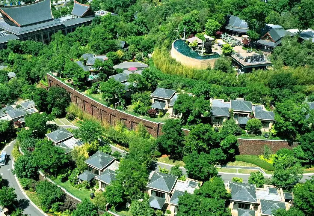 昆明古滇半山溫泉酒店以泉為媒，詮釋高端康養生活新範式