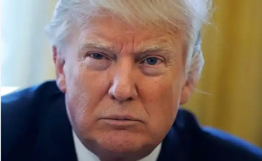 英媒：特朗普「封鎖令」逼停霍爾木茲海峽通航 