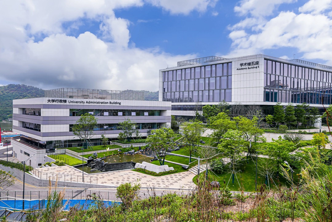  入職名企或求學深造     城大（東莞）首屆十佳研究生畢業生亮相