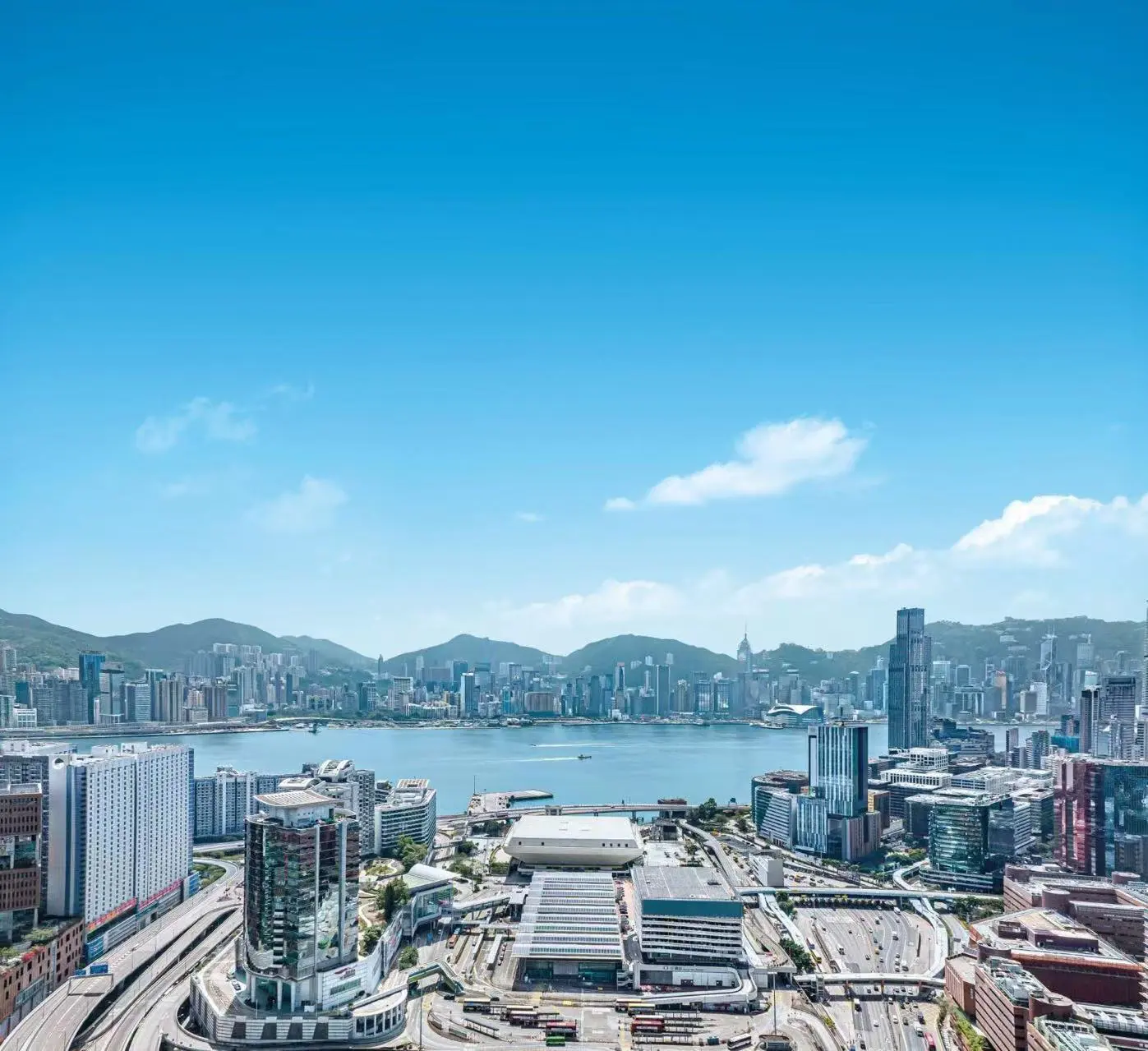 【港樓】瑜一‧天海沽出4伙 大手客斥逾3700萬購2伙海景兩房戶