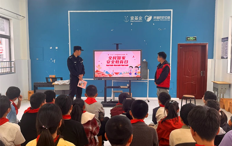 皖黟縣美溪：創新普法活動  築牢法治防線