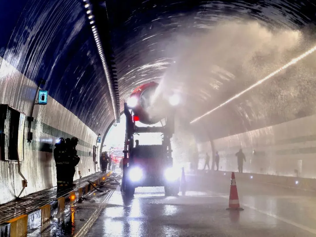 皖祁門縣：機器人「亮相」高速隧道實戰演練現場