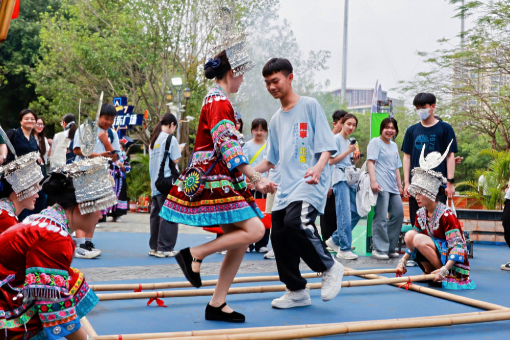 【港眼聚桂·記者觀察】跨越山海的青春相遇 桂港澳台青少年在同行中讀懂彼此與家國