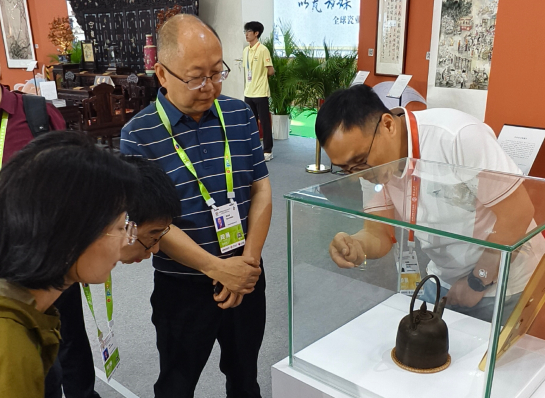 消博會「鎮店之寶」專題展閃耀海口  晉藝坊清代鐵茶壺成山西唯一入選展品