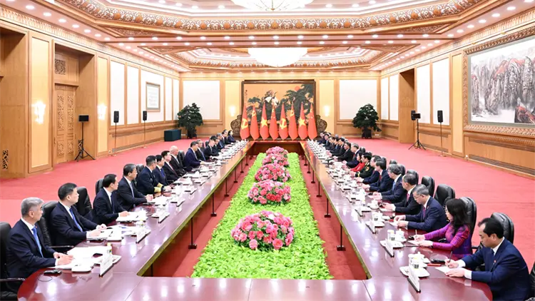 習近平夫婦同蘇林夫婦親切話別