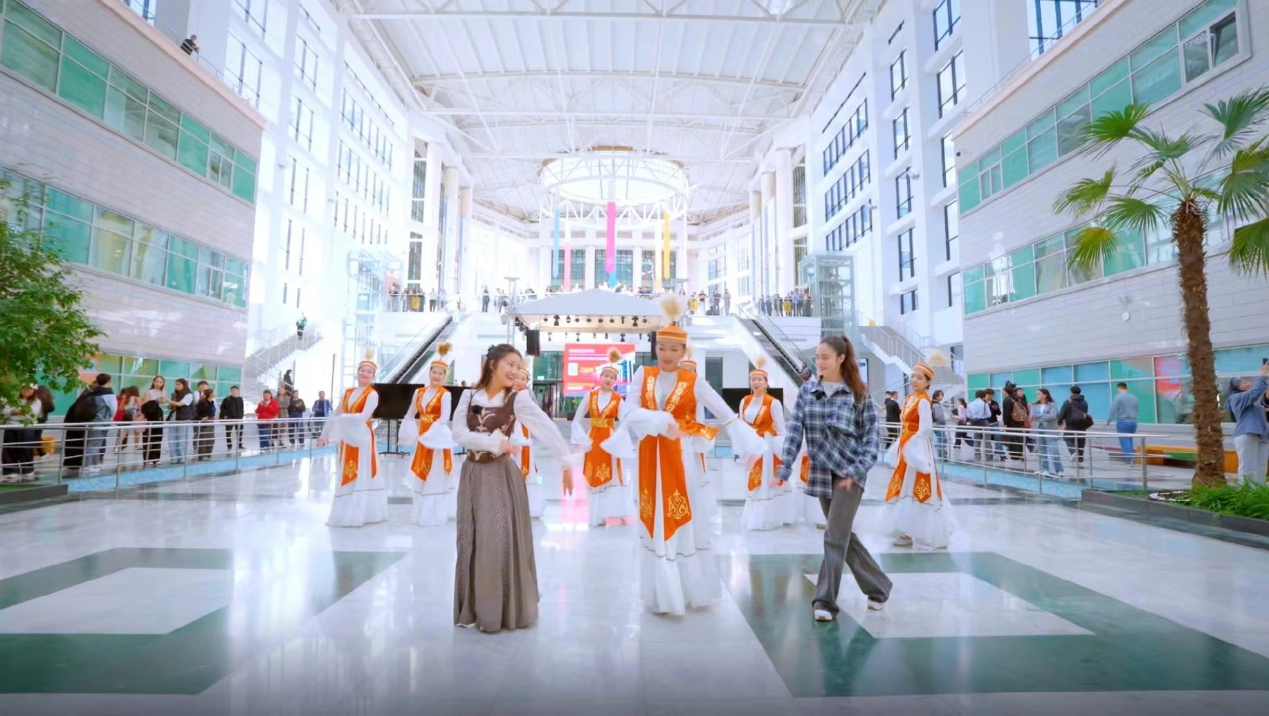 《聲起地平線》：走進阿斯塔納  定格絲路最美迴響