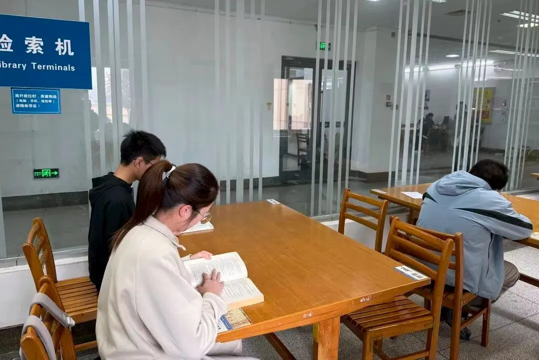 讓熱愛閱讀的身影被看見  武漢一大學開設「讀書補助」