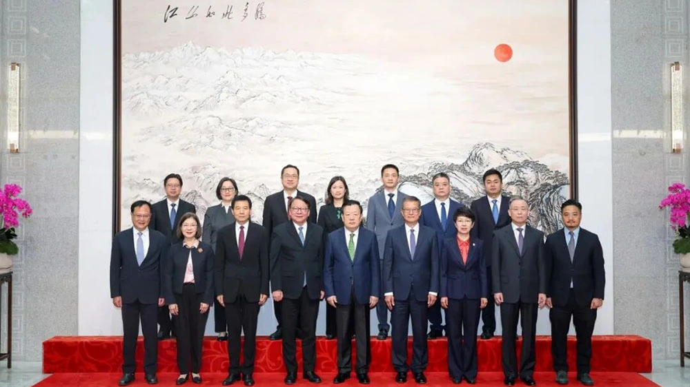 夏寶龍會見陳國基、陳茂波一行