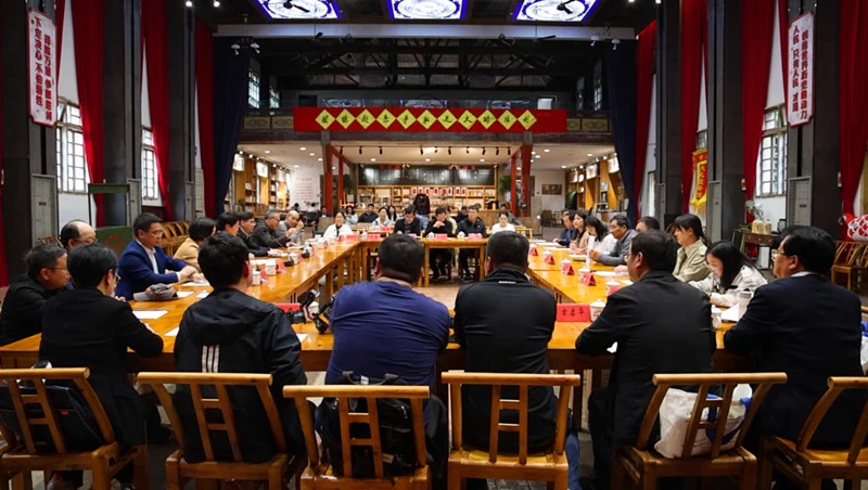 知名作家公益助農行動在歙縣啟幕