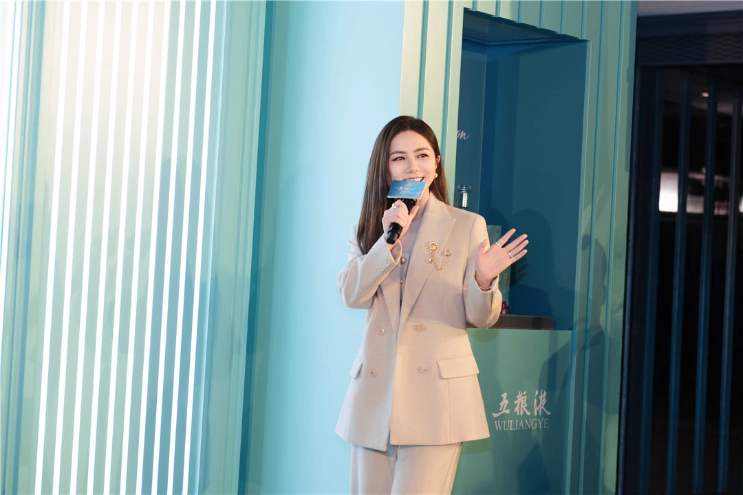 讓東方美酒香飄世界 五糧液一見傾心香港上市發布會圓滿舉行