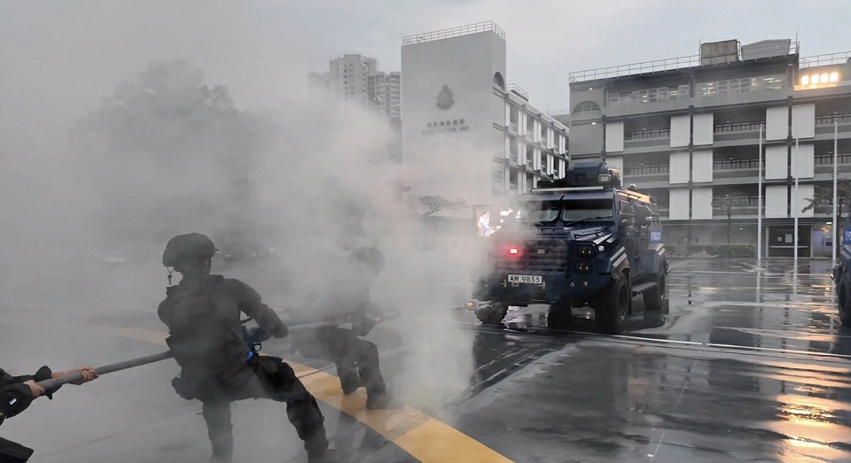 警隊反恐特勤隊試煉日 精英運動員挑戰極限