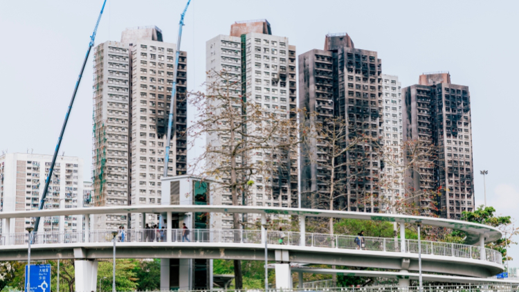 宏福苑大火｜勞福局局長：「不准義工陪宏福苑居民上樓」屬誤傳