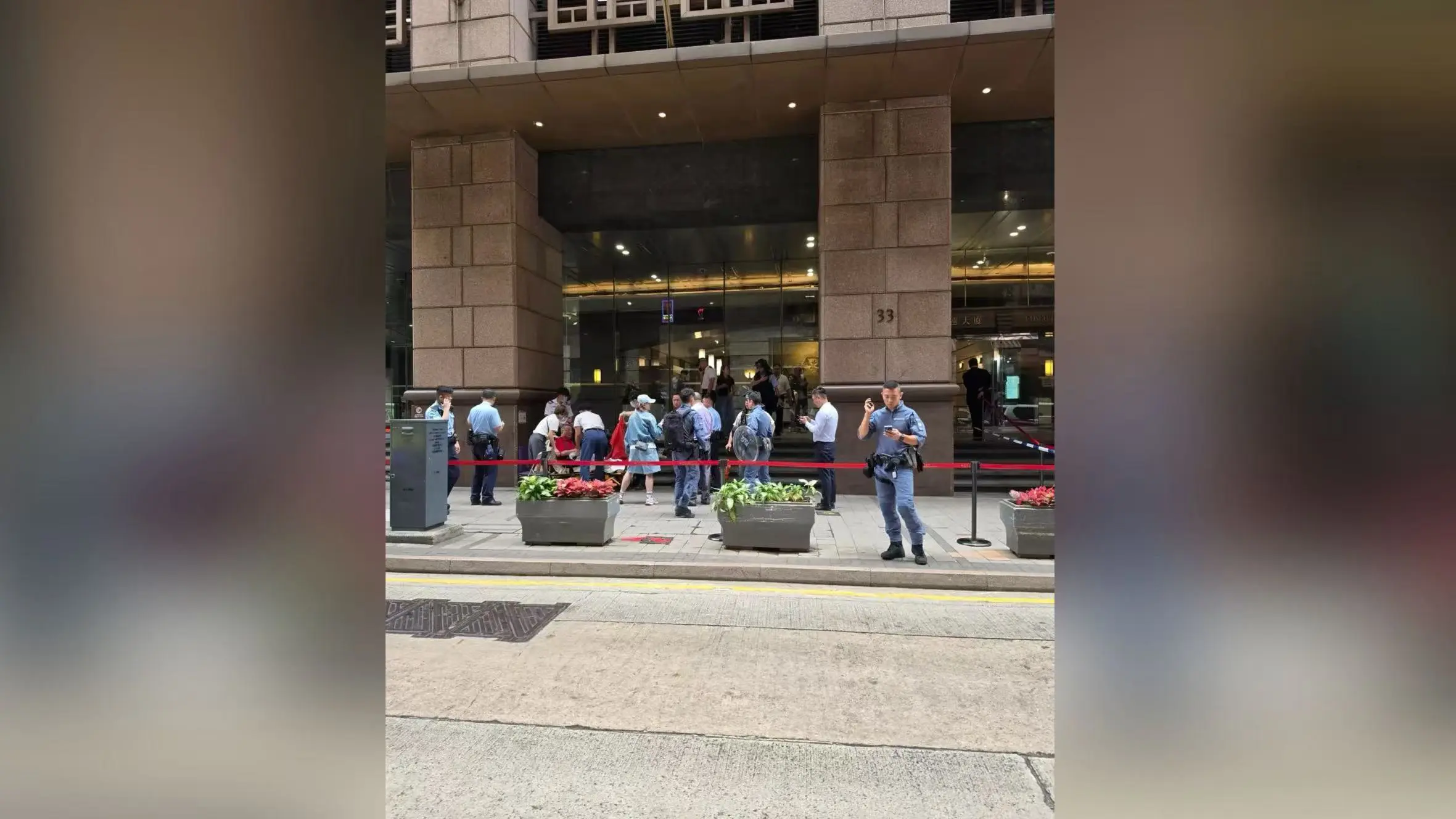 上環八旬老翁遭刀刺傷 警方正追緝兇徒