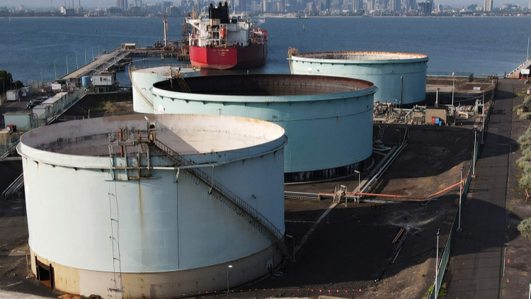 伊朗宣布開放霍爾木茲海峽 油價跳水逾一成