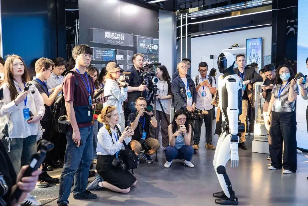 「外媒看中國」採訪團走進深圳 見證機器人產業頂尖實力