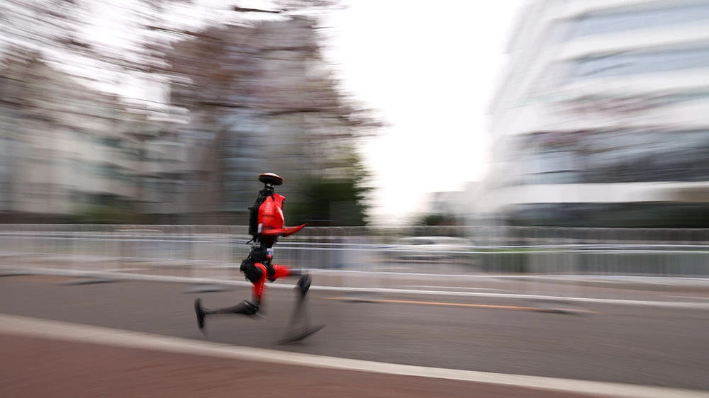 【港商觀察】50分鐘後機器人完勝！但榮耀歸誰成了問題