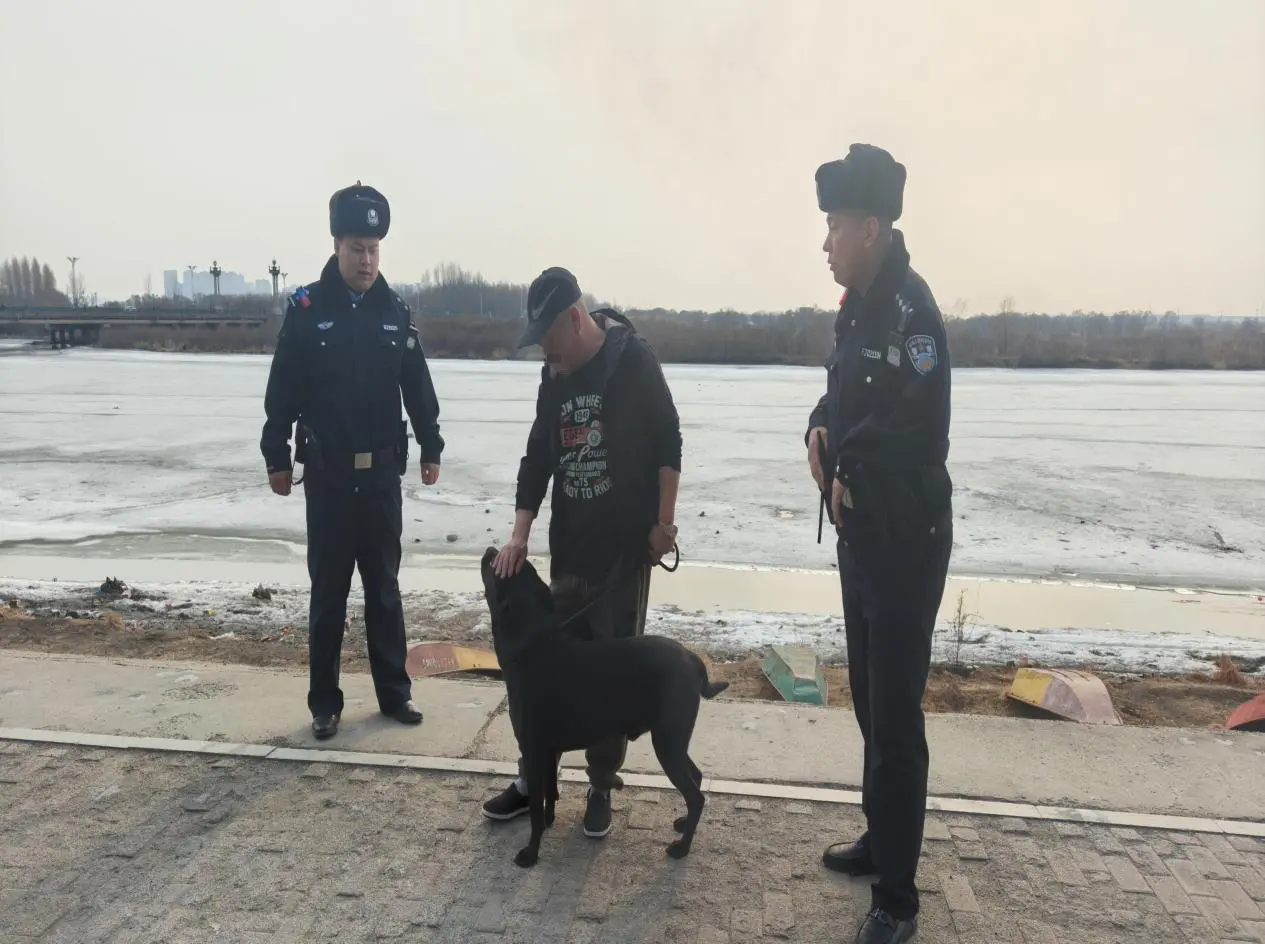 哈市呼蘭警方：規範養犬行為 踐行文明理念