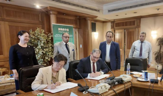 青島報業傳媒集團與埃及《共和國報》簽署友好交流框架協議