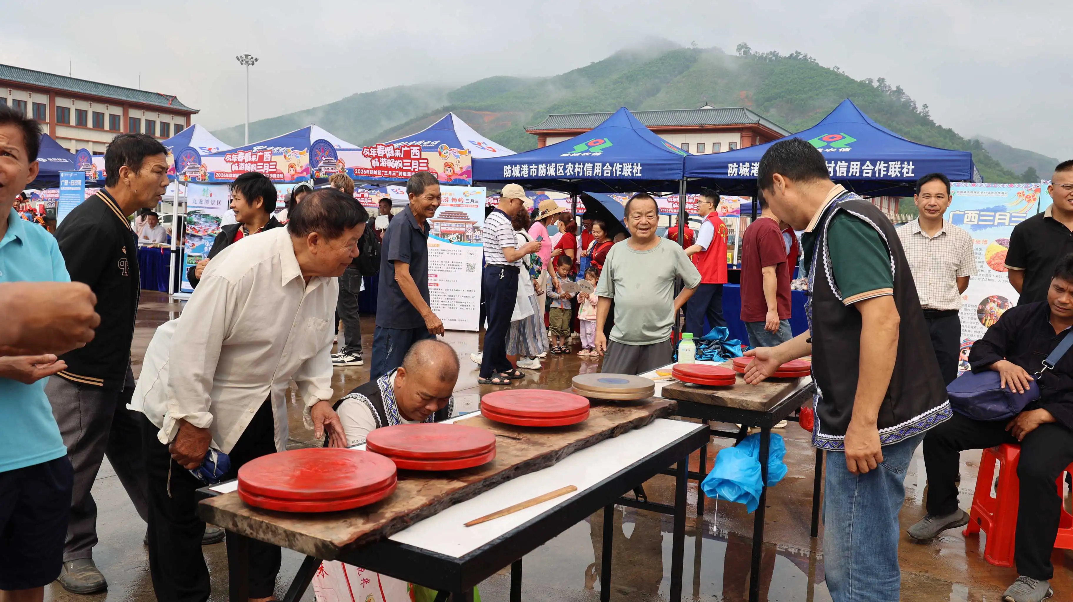  有片｜中越邊民以傳統民俗競技為媒共敘鄰里深情