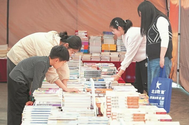 安徽巢湖：書香滿城 閱享春光