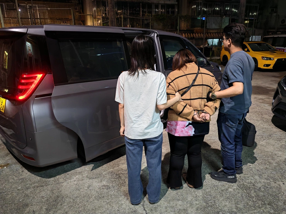 警方元朗破毒品儲存倉 拘一女檢140萬元依托咪酯