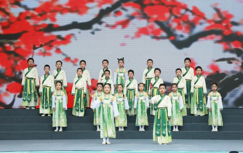 皖休寧縣：琅琅書聲浸潤校園 濃濃書香溢滿全城