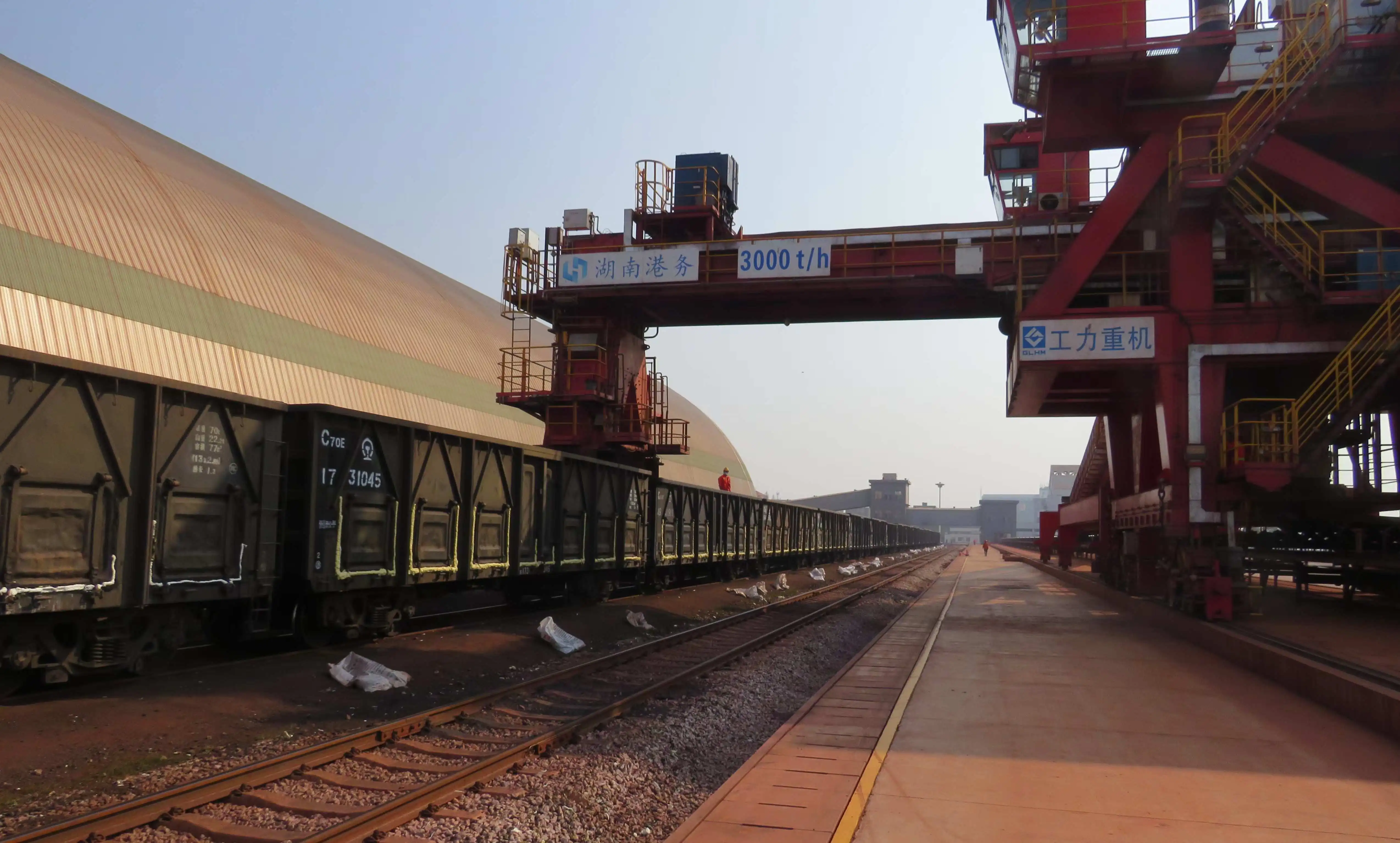 國鐵廣州局率先落地鐵路運費補償保險 創新「雙保障」模式助力「公轉鐵」