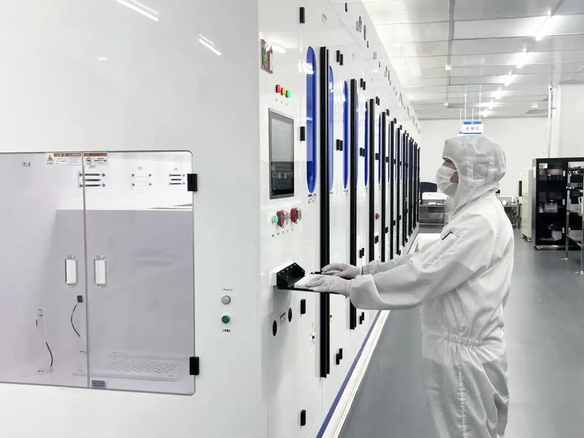矽芯微成都基地首片晶圓成功加工下線